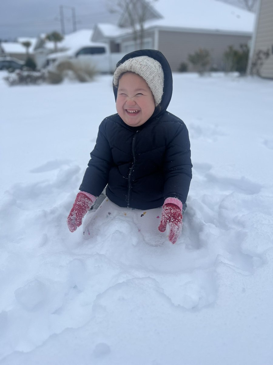 DrSamHicks's tweet photo. SC Snow day 2025. Pure Joy! https://t.co/nun0AulrUL