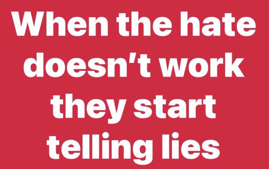 Denise Welch tweet media