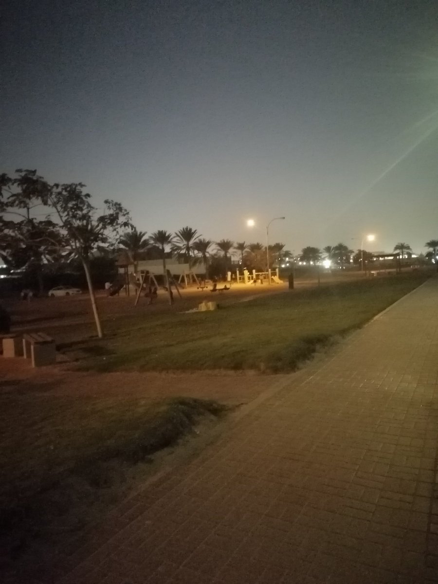 alaumdah5's tweet photo. الى مسؤولين بلدية مسقط متى سيتم تعديل الانارة في منتزه العذيبه منتزه شبه مظلم وين التطوير ف المنتزهات @M_Municipality https://t.co/VTDcBsctnO