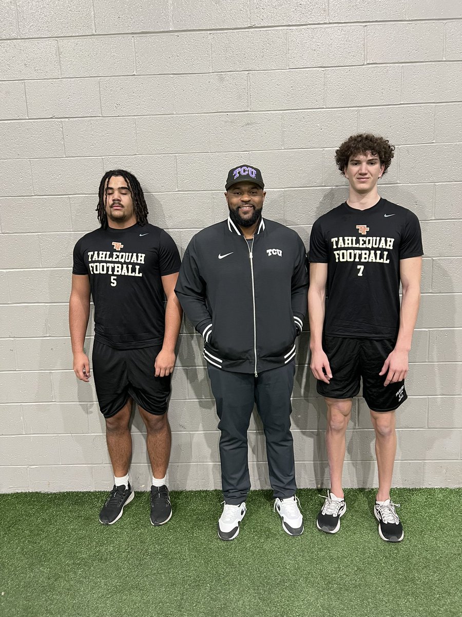 tahlequah_fb's tweet photo. Thank you Coach McFarland and TCU for stopping by today and recruiting a few of our athletes! #GoFrogs 🐸 https://t.co/zl943mnO1u