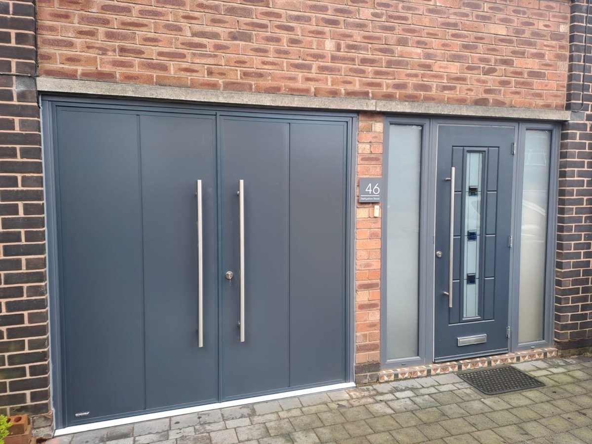 ChamberlainDoo1's tweet photo. Today's Install @teckentrupdepot Side Hinged Door in Anthracite Grey #GarageDoors https://t.co/abUZGL5M6r