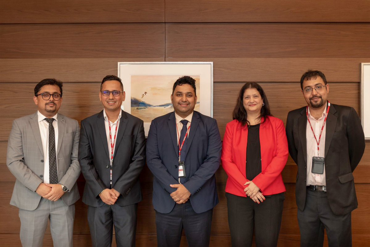 CleanMaxUAE's tweet photo. We are thrilled to announce our partnership with HSBC Bank Middle East, securing a AED 99 Million (USD 27 million) financing facility to support 92 onsite solar assets across industrial facilities, malls, schools, and universities.

#CleanMax #HSBC #RenewableEnergy #UAE https://t.co/ilAEqLJIyd