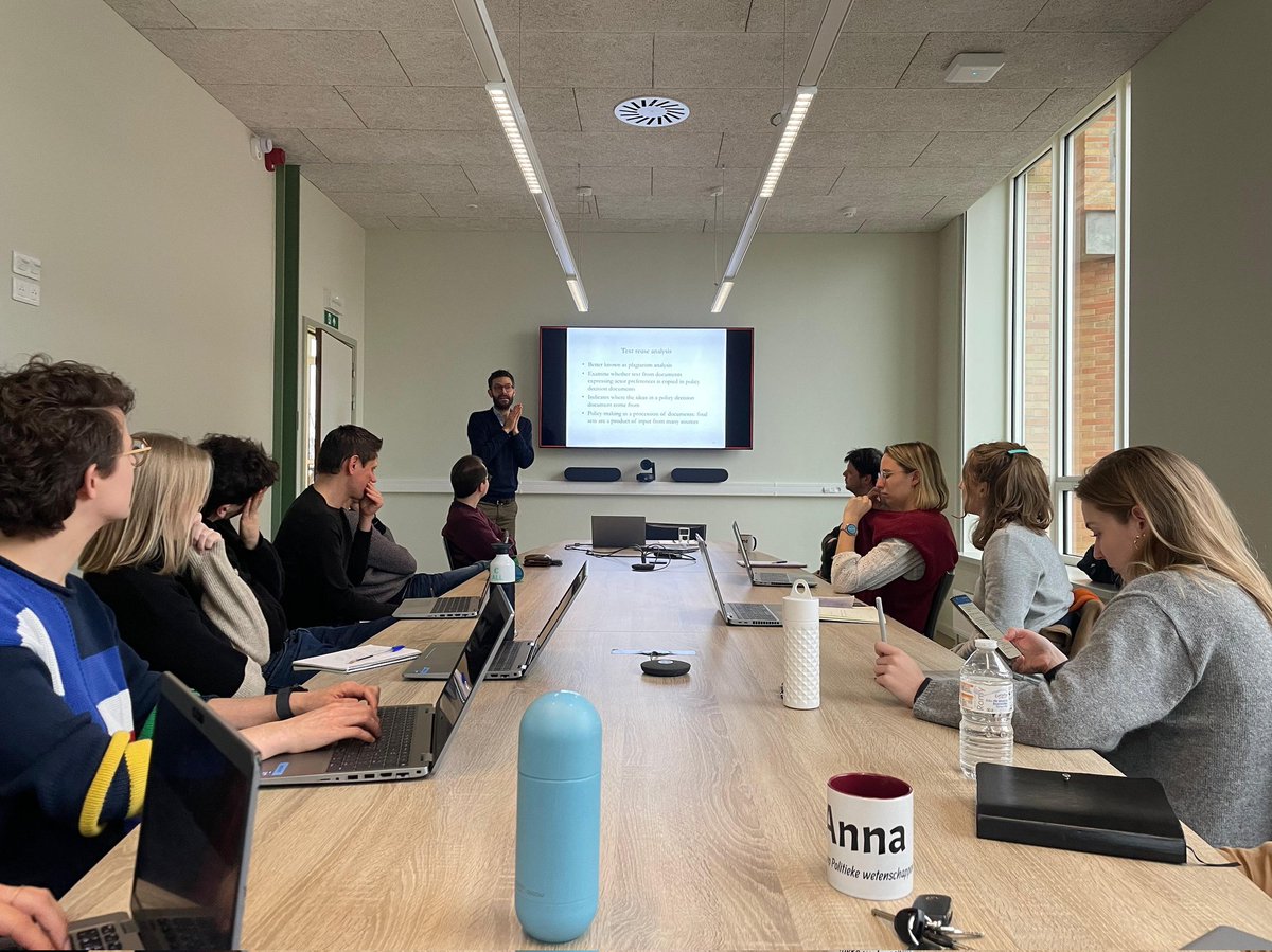 📈 Many thanks to prof. Johan Christensen (<a href="/UniLeiden/">Universiteit Leiden</a>), who presented key insights on measuring political influence during today's edition of the Gaspar lectures series!

📢 Stay tuned for the next Gaspar lecture!