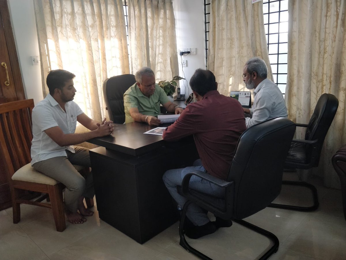 Naveengbd's tweet photo. Today met shri Suresh Babu, JDS Legislative Assembly Leader and discussed about Floor’s CIVIC Engagement Cell (CEC) https://t.co/vw122sfSm4