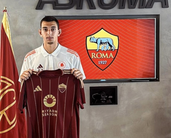 LAROMA24's tweet photo. 👀L'identikit: chi è Alessio #Marcaccini? Il portiere dell'U18 convocato da #Ranieri per la gara contro l'#AZ
➡️https://t.co/0jCMv3zMsl
#AsRoma https://t.co/TTBPHqKBLc