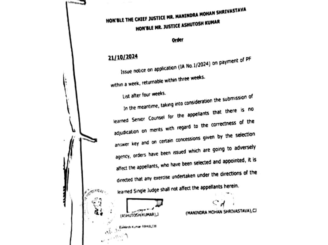 सरकार की ईंट से ईंट बजा देंगे अगर किसी भी चयनित शिक्षक को बाहर किया तो 
हमको कोर्ट ने राहत दे रखी है किसी भी भाई को डरने की जरूरत नहीं है
बस आप राजधानी को घेरने की तैयारी करो आपको जब बोला जाए तब जयपुर आ जाना
माननीय जयपुर और जोधपुर दोनों कोर्ट की डिविजन बेंच ने फैसला दिया है 🙏