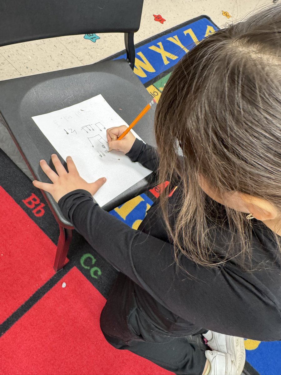 DiggsLatham's tweet photo. First graders in Band/Music with Ms. T Allison are learning how to compose music with a drawing/music/math/movement integration activity. #wsfcs #learningandgrowinginharmony https://t.co/BbgCk29Xu0