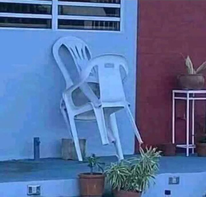 This is how that wee stool that stops your pizza from from getting squashed in the box is made.