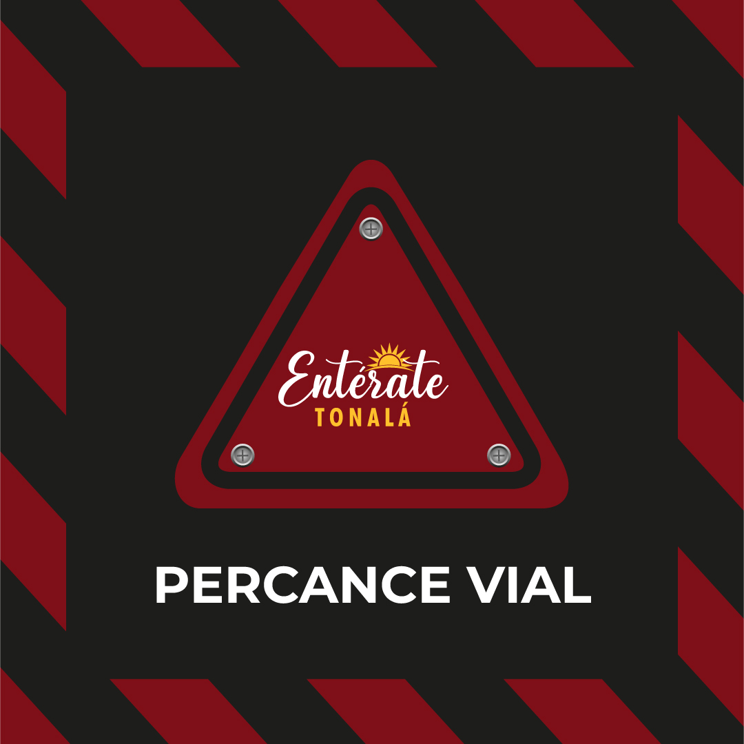 EnterateTonala's tweet photo. #EntérateTonalá | Se reporta la volcadura de un vehículo, sobre el Nuevo Periférico, en el sentido de Carretera Matatlán, hacia autopista Guadalajara Zapotlanejo, cerca de la colonia Rancho de la Cruz, en Tonalá 🚗💥 https://t.co/GbzFgZjPAe