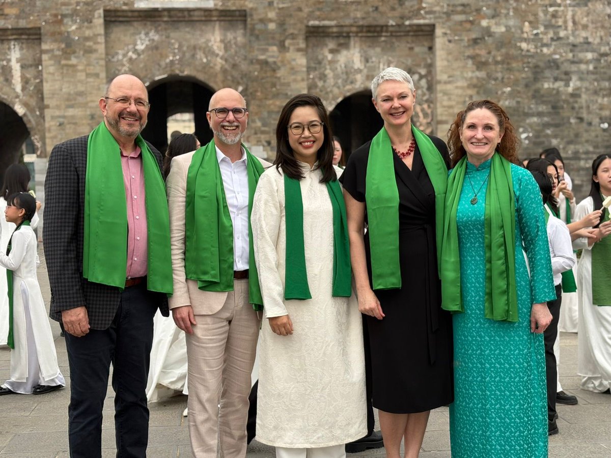 ShawnSteil's tweet image. Le G4 (🇨🇦🇳🇿🇳🇴🇨🇭) œuvre à sensibiliser les gens aux droits &amp;amp; libertés et à promouvoir un avenir meilleur pour tous. Nous célébrons le Tết (Nouvel An lunaire) en 🇻🇳 avec un message spécial sur l'inclusion et l'harmonie dans la diversité. Restez à l'écoute pour la sortie de demain!