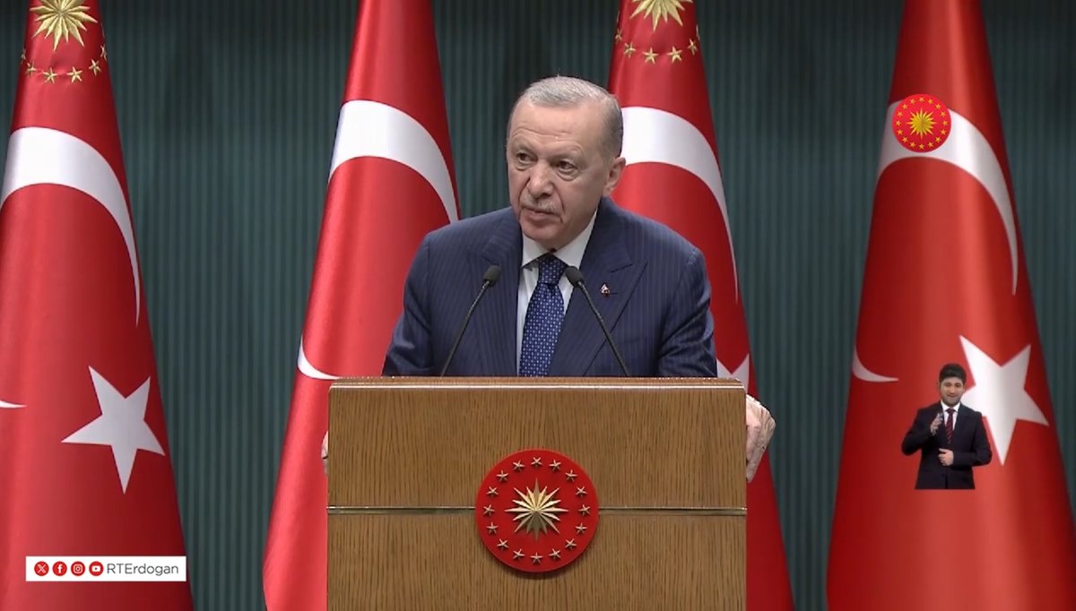 KaosGL's tweet photo. 📌In his ‘Address to the Nation’ speech, Erdoğan said ‘Desexualisation has turned into a crusade’

President Erdoğan again targeted LGBTI+s and said, ‘The policies of desexualisation have turned into a global crusade targeting the family institution.’

https://t.co/XOnYcwRdUw https://t.co/nE0BTl93Ox