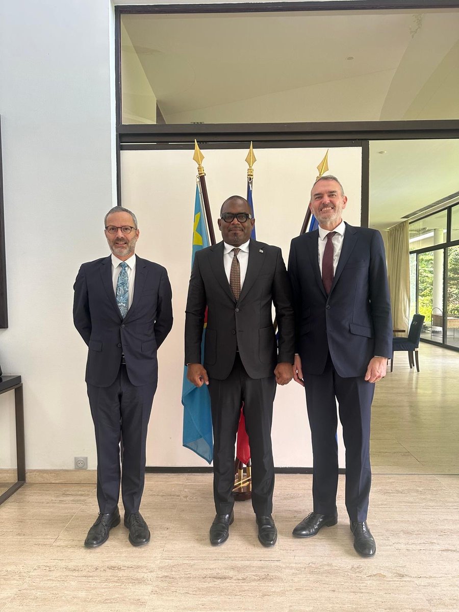 France en R.D.Congo 🇨🇵🇪🇺 (@ambafrancerdc) on Twitter photo A Kinshasa, l’Envoyé Spécial pour les Grands Lacs @emmanuelcohet a été reçu par <a href="/HonGraciaYamba/">Hon. Gracia Yamba Kazadi</a> et a pu s’entretenir avec le Haut représentant Sumbu Sita Mambu. Il a réitéré le soutien de la France au processus de Luanda pour aboutir à une résolution pérenne de la crise à l’Est. A Kinshasa, l’Envoyé Spécial pour les Grands Lacs @emmanuelcohet a été reçu par <a href="/HonGraciaYamba/">Hon. Gracia Yamba Kazadi</a> et a pu s’entretenir avec le Haut représentant Sumbu Sita Mambu. Il a réitéré le soutien de la France au processus de Luanda pour aboutir à une résolution pérenne de la crise à l’Est.