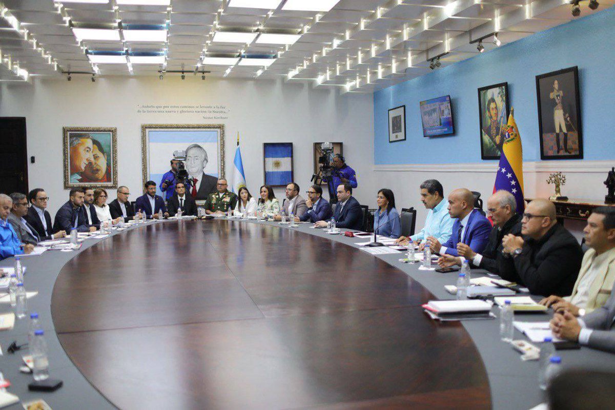 Embajada de Venezuela en España tweet media