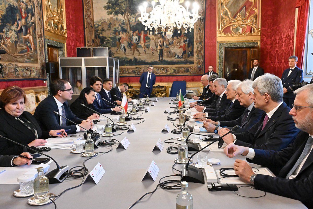 il_masini's tweet photo. I had the honour to accompany H.E. the President of Malta for a meeting with H.E. Sergio Mattarella at il Pallazzo Quirinale. 

🇲🇹 🤝 🇮🇹 https://t.co/DbTVQTbQZb