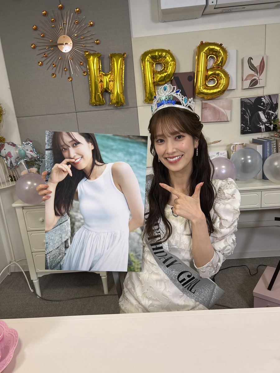 kumiten_1st's tweet photo. #くみてん から配信メッセージです🎂

このあと20:00からYouTube #日向坂ちゃんねる にて生配信スタート▶️

📺 https://t.co/J90ZpiExfH

#佐々木久美  #日向坂46 #くみてんぶっく #佐々木久美1st写真集 https://t.co/jzPREcTbjE