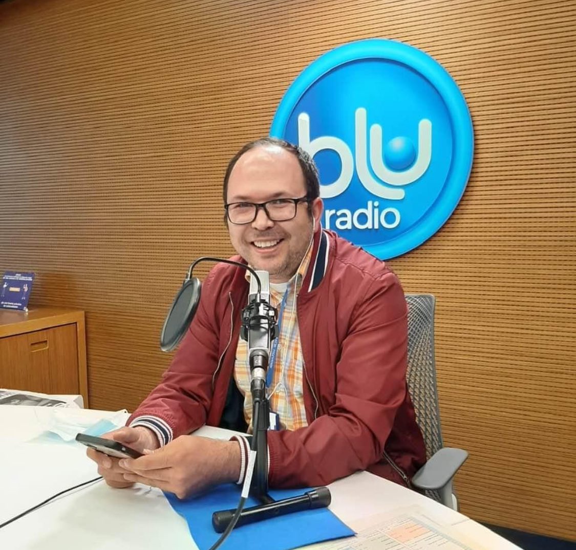 BluRadioCo's tweet image. Blu Radio lamenta el fallecimiento de Kenneth Torres, quien durante cinco años se desempeñó como reportero de esta casa periodística. Recordamos a Kenneth por sus grandes virtudes personales y profesionales. Acompañamos a sus seres queridos en este momento.