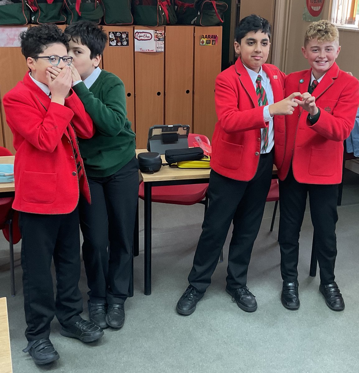HallfieldSchool's tweet photo. ๐ In RE, Year 6 explored the nature of agape love and its powerful meaning. Here are a couple of amazing freeze frames they created to bring the story of the Prodigal Son to life! ๐
#AgapeLove #Year6 #HallfieldPrep #ProdigalSon #bespokecurriculum https://t.co/En2RHjyssd