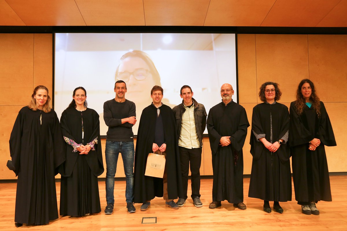 Doutorou-se em Ciências da Saúde Miguel Alves Rovisco Ribeiro estudante de doutoramento da Escola de Medicina - Universidade do Minho / ICVS sob a orientação de Doutor António José Braga Osório Gomes Salgado e Doutor Pedro Miguel Coutinho da Costa.