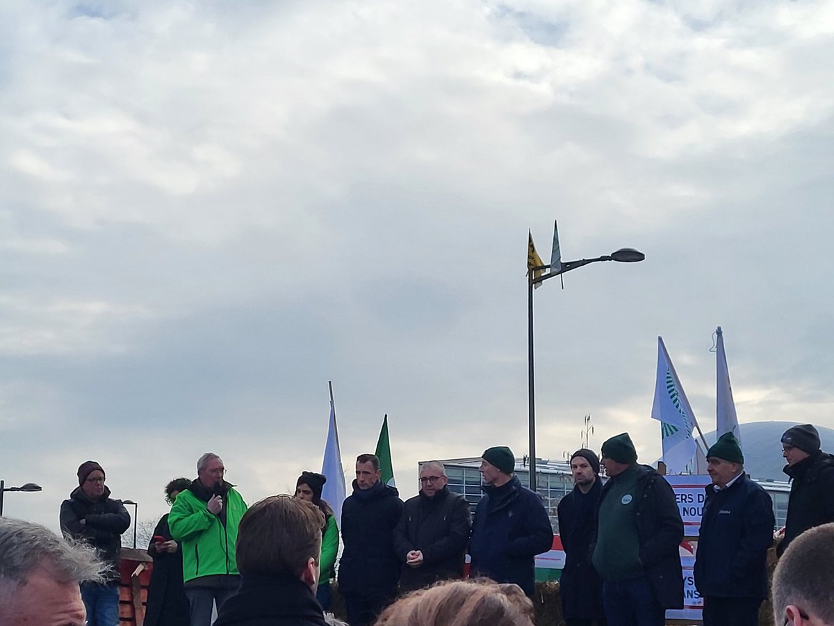 #stopMercosur 🚫 Les organisations agricoles et coopératives européennes, les parlementaires européens sont à Strasbourg pour rappeler leur opposition au #MERCOSUR
 <a href="/COPACOGECA/">COPA-COGECA</a> <a href="/_CEJA_/">CEJA Young Farmers</a> <a href="/SanderFranck/">Franck Sander</a> <a href="/CelineImart/">Céline Imart</a> <a href="/BenoitCassart/">Benoit Cassart</a> <a href="/FWAgriculture/">Fédération Wallonne de l'Agriculture</a> <a href="/BruselasAsaja/">ASAJA in Brussels 🇪🇸🚜🇪🇺</a> <a href="/ConfagriBxl/">Confagricoltura Bruxelles</a>