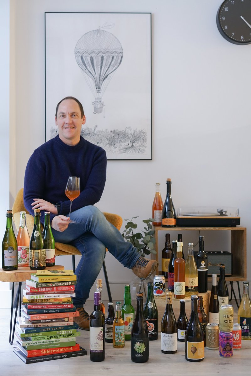 itsaslurraEJGV (@itsaslurraejgv) on Twitter photo 👏 El donostiarra Haritz Rodríguez ha sido reconocido con el título de #pommelier por la American Cider Association. Se trata del primer sumiller de la sidra en Euskadi y el estado, un título que solo ostentan 122 personas en todo el mundo.
Todo un orgullo, zorionak <a href="/ciderzale/">Haritz Rodriguez | Ciderzale</a>! 👏 El donostiarra Haritz Rodríguez ha sido reconocido con el título de #pommelier por la American Cider Association. Se trata del primer sumiller de la sidra en Euskadi y el estado, un título que solo ostentan 122 personas en todo el mundo.
Todo un orgullo, zorionak <a href="/ciderzale/">Haritz Rodriguez | Ciderzale</a>!