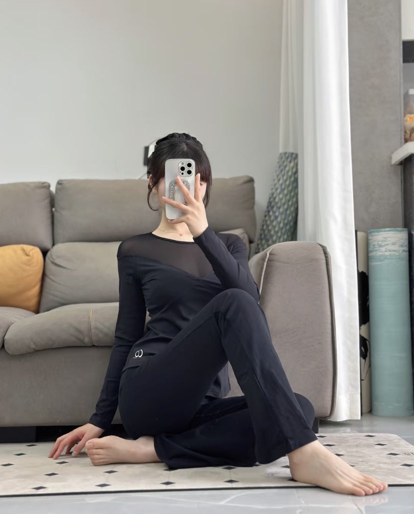 napati1696's tweet photo. 今天穿这样的衣服适合做什么运动呢🤭🤭 https://t.co/A7FezZT9RU
