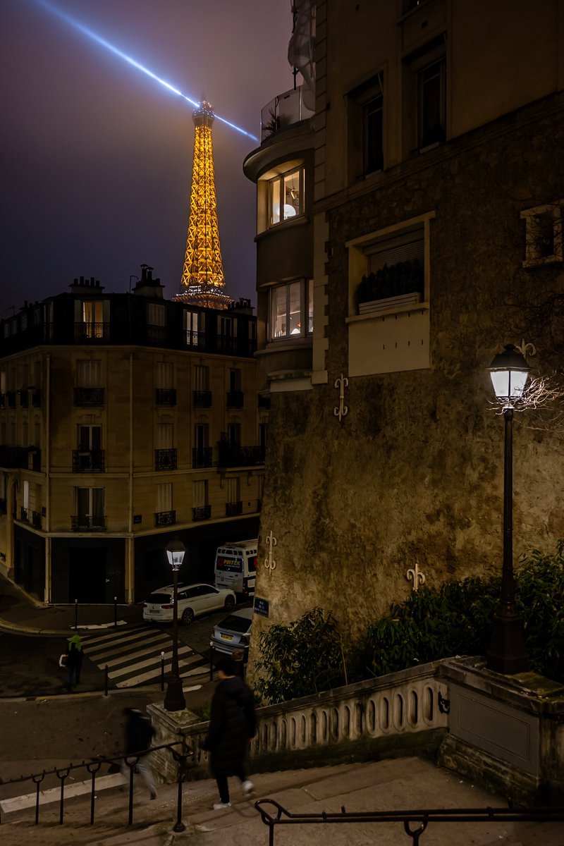 javanng's tweet image. Can you imagine having the Eiffel Tower as your nightly view? I’m seriously jealous of those apartments! 😍 

#LivingTheDream #EiffelTowerViews #Paris #iloveparis #visitfrance #visitparis #eiffeltower #eiffelofficielle #citybestviews