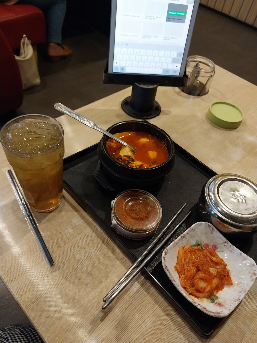 inkaramelized's tweet photo. @FOODFESS2 Sundubujjigae dan Nasi ikan Gulai D'Cost🤤 https://t.co/WjJuT0w3ag