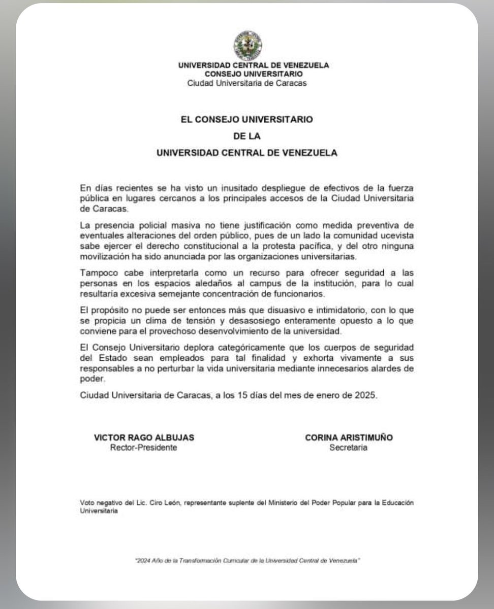 _fernandeztoro_'s tweet photo. El Consejo Universitario de la UNIVERSIDAD CENTRAL DE VENEZUELA rechaza el asedio policial al Campus Universitario… https://t.co/Cz5H6rpBGj