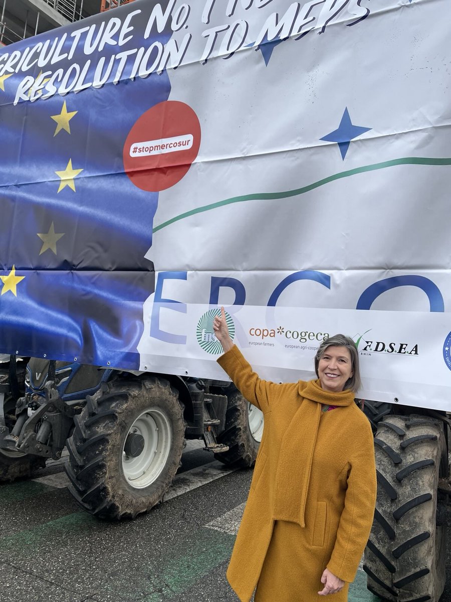 De <a href="/PartijvdDieren/">Partij voor de Dieren</a>
is bij groot boerenprotest tegen Mercosur.

Beste boeren, op dit punt zijn we het volledig eens!
#StopMercosur