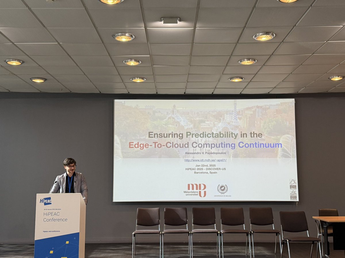 lezzidan's tweet photo. @hipeac #HiPEAC25 Conference, presentation of the DISCOVER-US vision paper on #swarm computing. https://t.co/MbKfNcGGEm