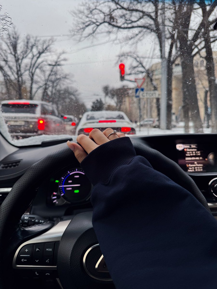 pablusha's tweet photo. каждый раз балдею и все больше влюбляюсь в свое самое нежное колечко 🥹❤️ https://t.co/SKRTM7wbTP