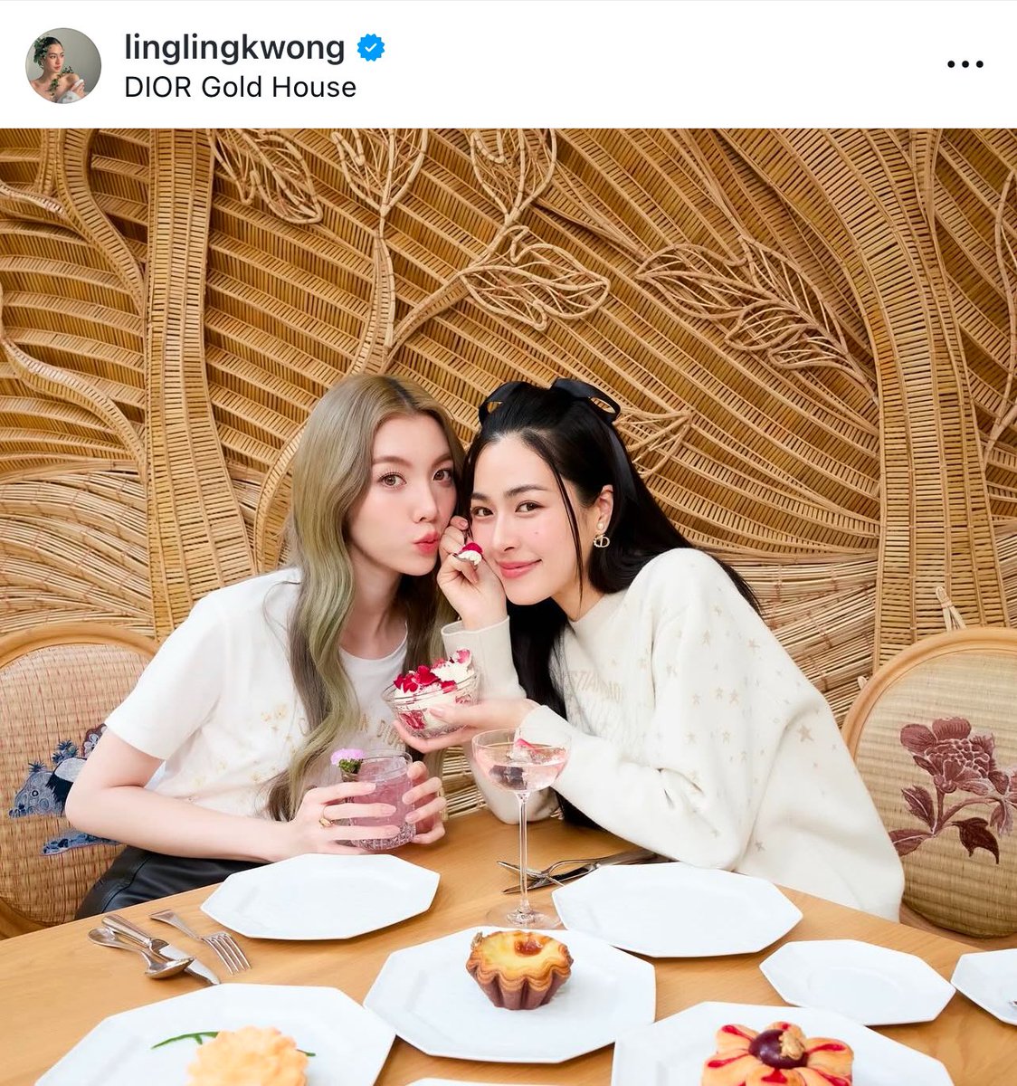 KMayaKwangbae's tweet photo. ค่ะ เข้าใจแล้วค่ะ 😳🥹

DIOR WINTER 25 X LINGLING
DIOR WINTER 25 X ORMKORN
#DiorWinter25 #DiorGoldHouse https://t.co/jsfhJh03Am