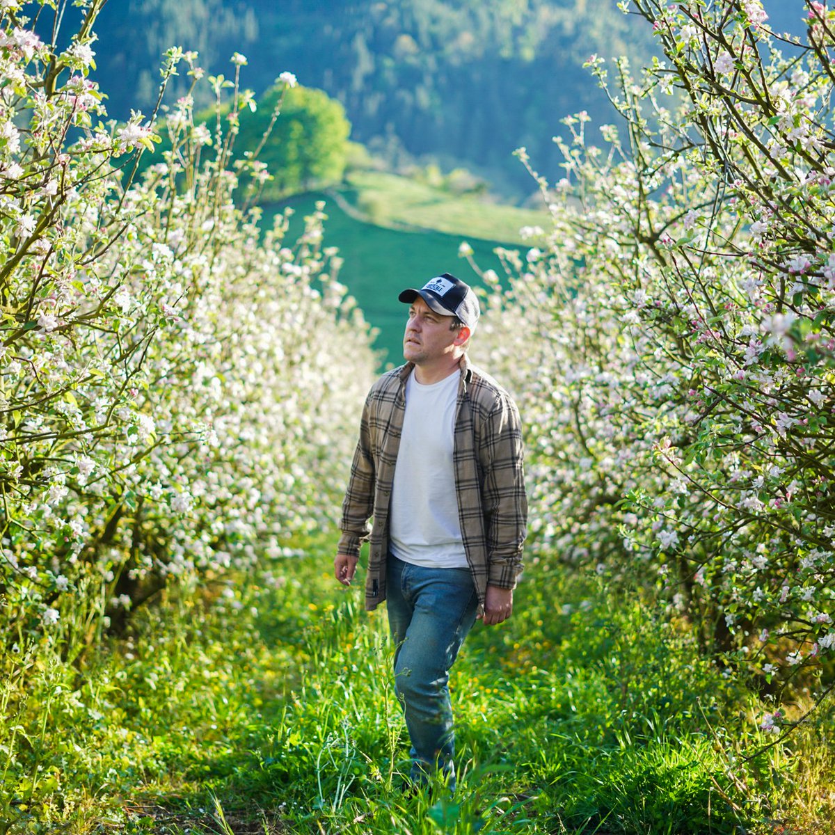 itsaslurraEJGV (@itsaslurraejgv) on Twitter photo 👏 American Cider Association erakundeak #pommelier titulua eman berri dio Haritz Rodríguez donostiarrari. Horrela Euskadiko eta Estatuko lehen sagardo sommelierra bihurtu da, mundu osoan 122 pertsonak baino ez duten titulua.
Gure aitortza osoa, zorionak <a href="/ciderzale/">Haritz Rodriguez | Ciderzale</a> ! 👏 American Cider Association erakundeak #pommelier titulua eman berri dio Haritz Rodríguez donostiarrari. Horrela Euskadiko eta Estatuko lehen sagardo sommelierra bihurtu da, mundu osoan 122 pertsonak baino ez duten titulua.
Gure aitortza osoa, zorionak <a href="/ciderzale/">Haritz Rodriguez | Ciderzale</a> !