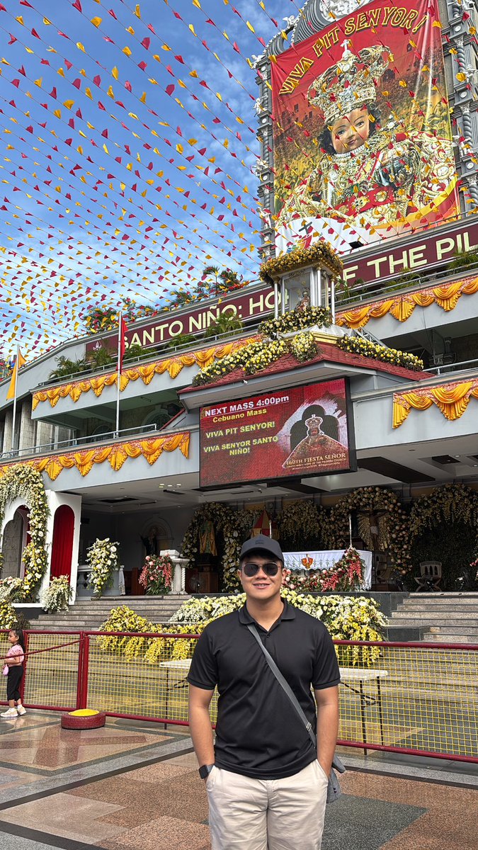 ThePandaBoy98's tweet photo. day 2 https://t.co/TeH2LJYzna