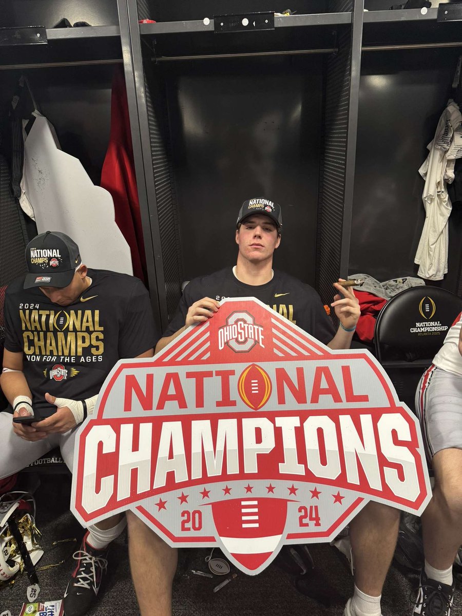 Congratulations to our 2023 baseball manager, Zach Hayes,  on winning the National Title on Monday.