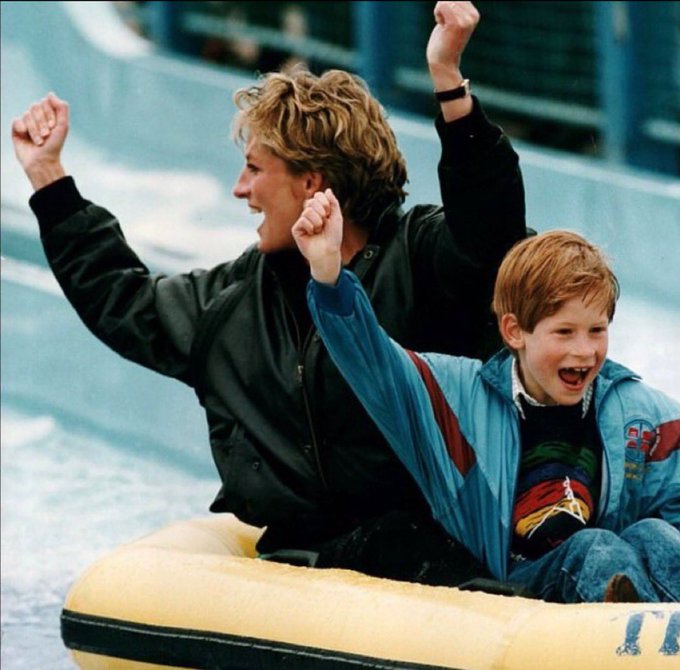 Well done Prince Harry.
They bent the knees finally.
Mission accomplished.
Today let it be known to people from all corners of the world, Princess Diana's son got her a long overdue, but deserving apology👏👏
#PrinceHarryVsNGN 
#PrinceHarryWon
#PrincessDiana 
#GoodKingHarry