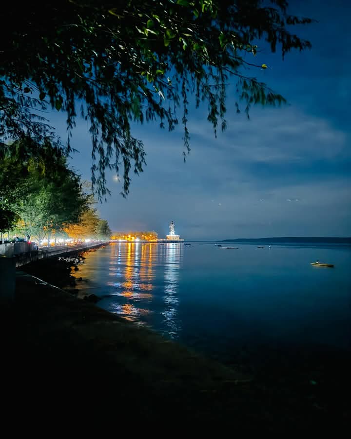 Tidaklah Allah mempercepat &amp; tidak juga memperlambat 
Tapi Allah akan memberikan diwaktu yang tepat...