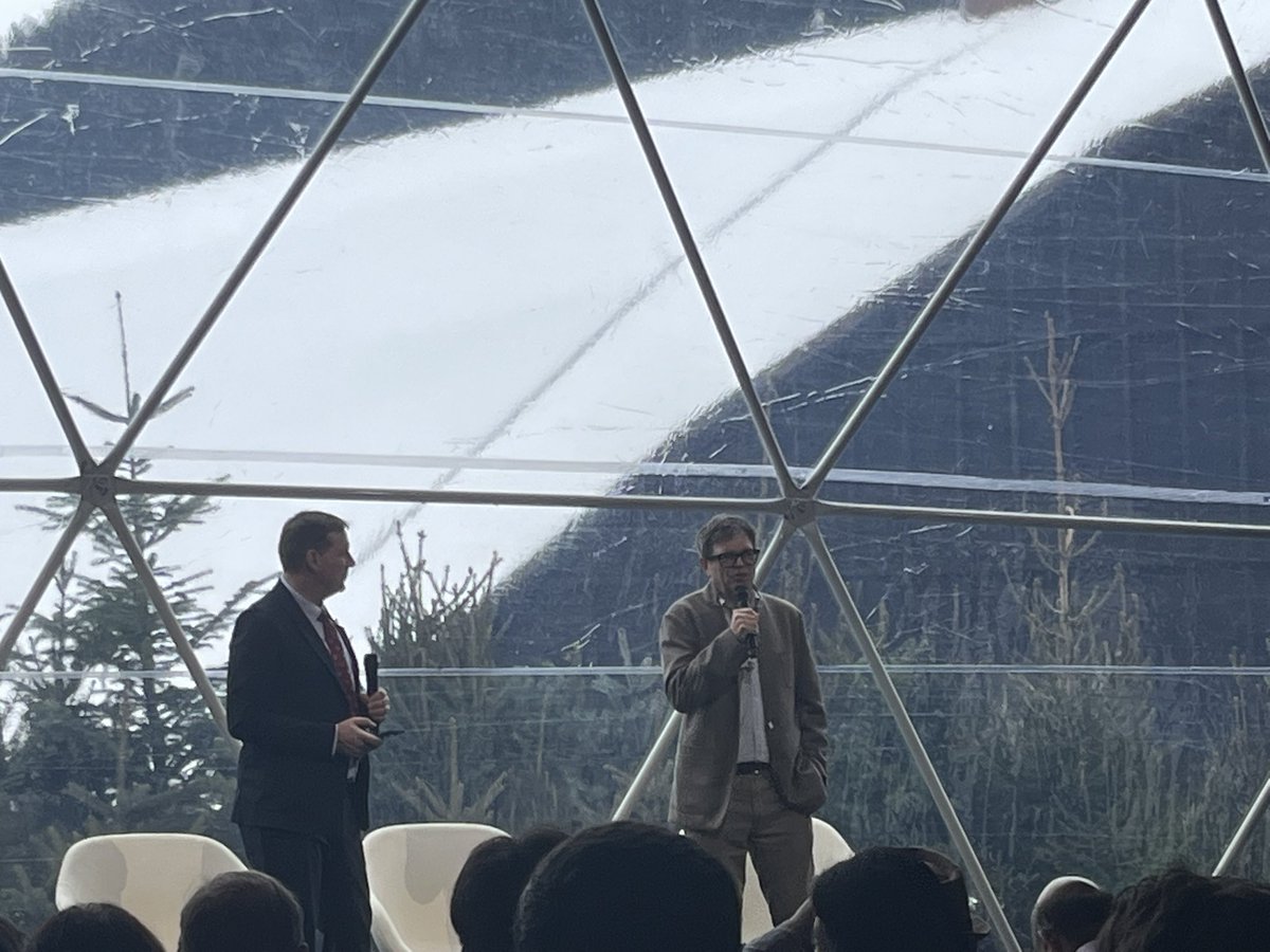 benediktzoller's tweet photo. Hot take by @YannLecunAI:
„Gen AI is dead in three years“
@wef https://t.co/22DVukiuif