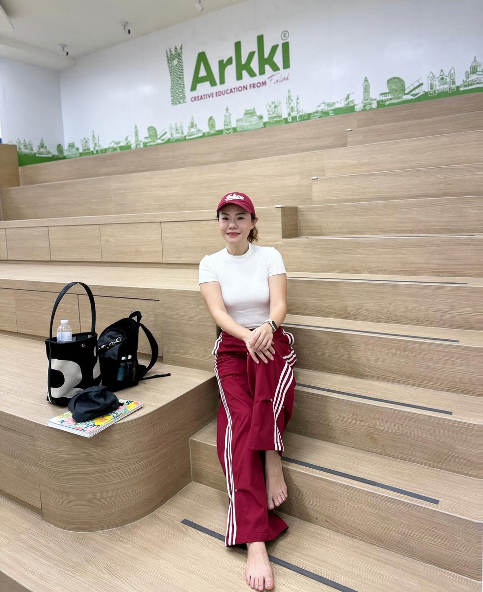 #ใกล้สอบแล้วอ่านหนังสือกัน #นักกฏหมาย #ทนายสวย #ทนาย #ด็อกเตอร์ #อาจารย์ใหญ่ #ครูสาว #ข้าราชการครู #โสดมากจีบได้