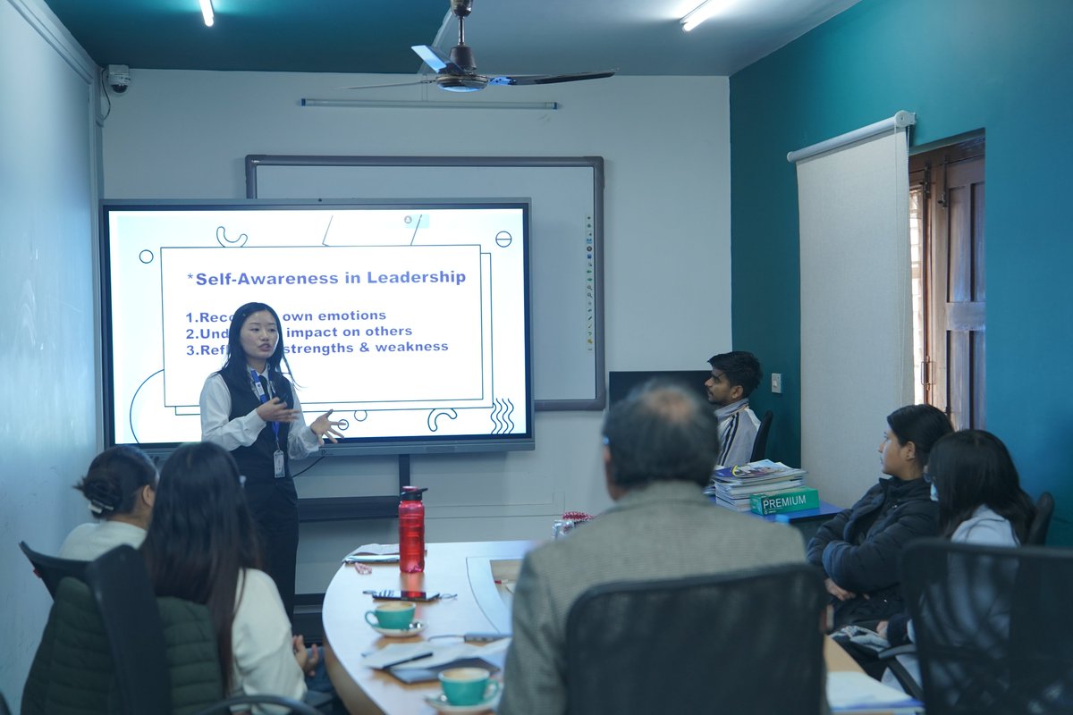 gciedunp's tweet photo. 𝐆𝐥𝐨𝐛𝐚𝐥 𝐀𝐧𝐧𝐮𝐚𝐥 𝐅𝐢𝐞𝐬𝐭𝐚 - 𝟐𝟎��𝟓 ✨🎖️
Day4 : Case Study &amp; Presentation

#GAF #Day4 #GlobalAnnualFiesta #AnnualFiesta #Fiesta2025 #ShapingTheFuture #BBA #BHM #BTTM #MBA #GCI #GlobalCollegeInternational #GlobalCollege #Global #BeGlobal #gciedunp #ComeBeAGlobalite https://t.co/V9vLYE2nQi