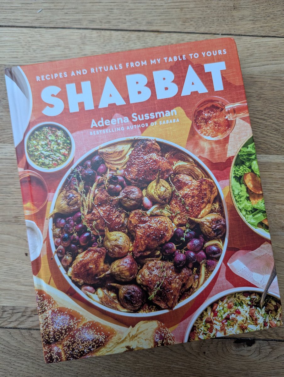 VictoriaParkBks's tweet photo. New year, new book, courtesy of very good friend. Available in all good bookshops.
Some excellent recipes; a mix of Ottolenghi, Persiana & traditional Jewish food from everywhere Jews have lived.
Can't wait to start cooking! #jewishcooking #shabbat @penguinrandom @AdeenaSussman https://t.co/g7ShOc9BIm