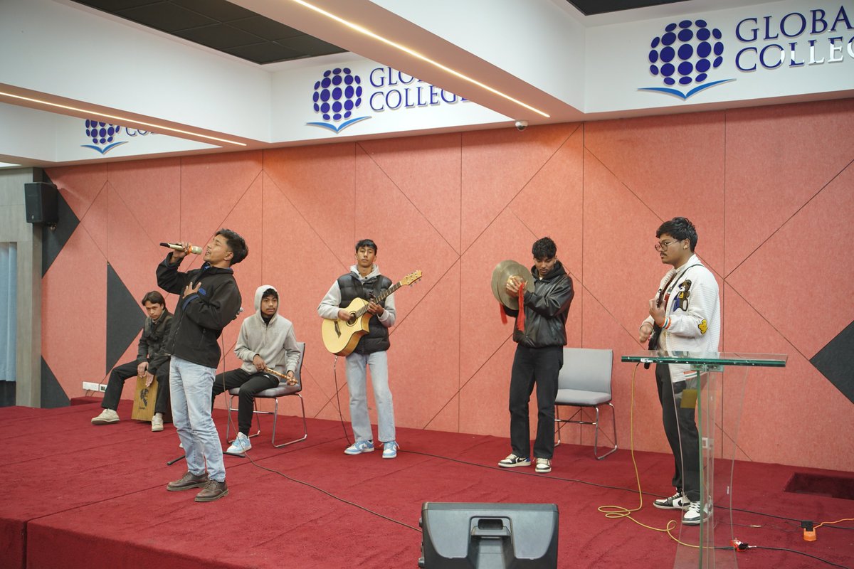 gciedunp's tweet photo. 𝐆𝐥𝐨𝐛𝐚𝐥 𝐀𝐧𝐧𝐮𝐚𝐥 𝐅𝐢𝐞𝐬𝐭𝐚 - 𝟐𝟎𝟐𝟓 ✨🎖️
Day4 : Singing

#GAF #Day4 #GlobalAnnualFiesta #AnnualFiesta #Fiesta2025 #ShapingTheFuture #BBA #BHM #BTTM #MBA #GCI #GlobalCollegeInternational #GlobalCollege #Global #BeGlobal #gciedunp #ComeBeAGlobalite https://t.co/Rl2ZntzPrK