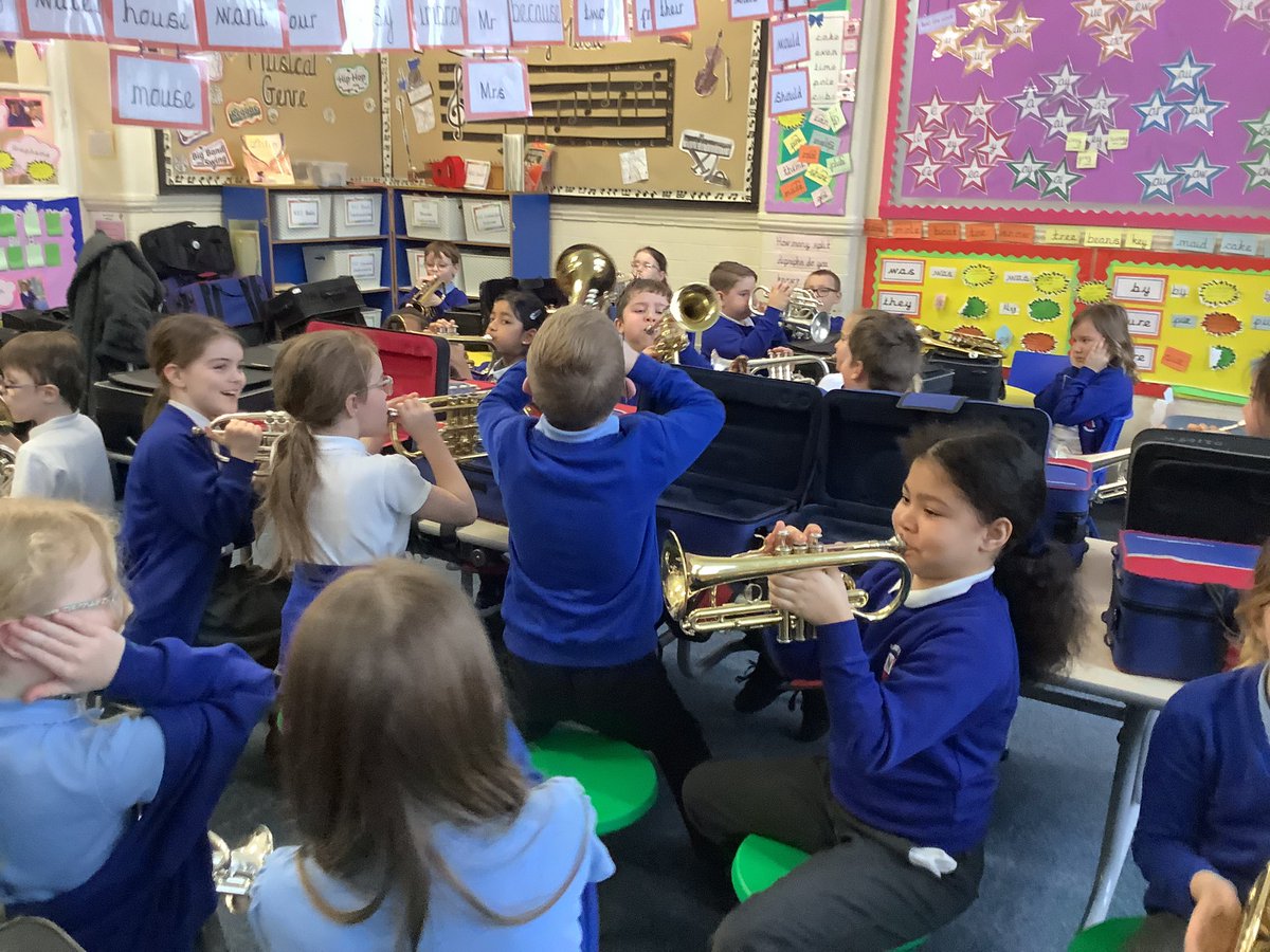 MPPS_Wirral's tweet photo. Year 3 have loved their first brass instruments lesson using the Cornet ๐บ #MPPSMUSIC https://t.co/XjoR03qBft