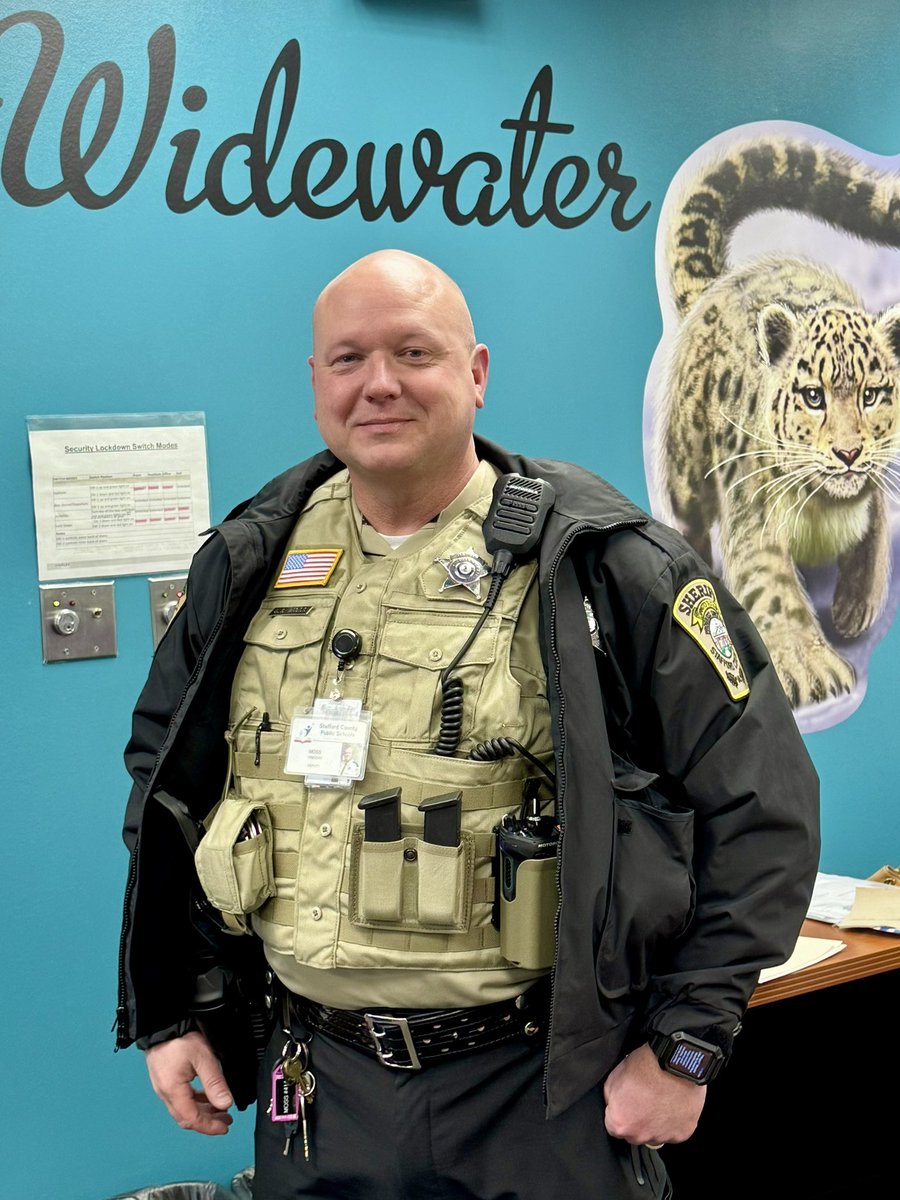 Welcome to our new School Protection Officer, Deputy Moss! WES Families, you are going to love him! Thank you SCSO <a href="/staffcosheriff/">StaffordCoSheriff</a> for helping us keep our Wildcats safe! <a href="/SCPSchools/">Stafford Schools</a>  #WESTogetherWeRise #EmpoweredToSucceed