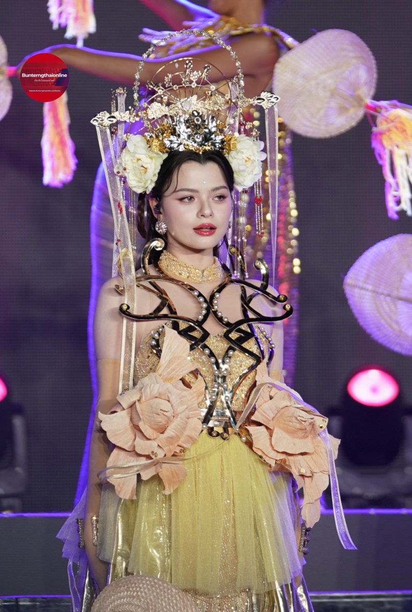 Bunterngonline's tweet photo. 📷 เบคกี้ รีเบคก้า" ร่วมงาน "KING POWER CHINESE NEW YEAR 2025 ช้อป ดวง ปัง SHOP THE LUCKIEST FORTUNES"
CHINESE NEW YEAR WITH REBECCA #KingPowerCNY2025xBecky
#Beckysangels #beckyarmstrong 
#เบคกี้รีเบคก้า
#KingPowerChineseNewYear2025
#มูเที่ยวกินช้อป https://t.co/GXSPcZAC25