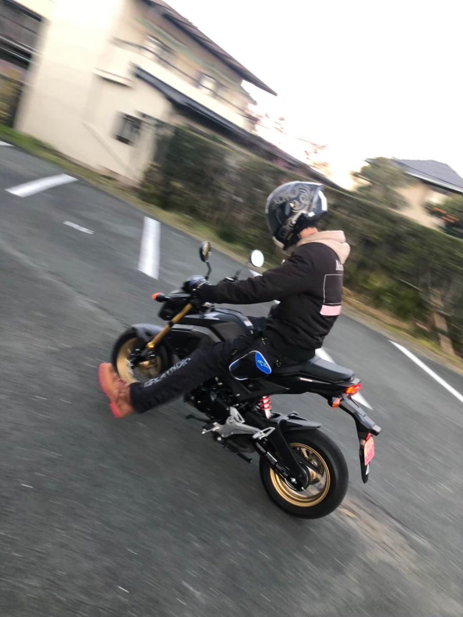 harujunko1112's tweet photo. ２月１日(土)に三回忌をします。
お別れの会の時は全く余裕がなく話もろくに出来ませんでした。
２年がたちましたがあつきとの思い出話を改めて聞けたら良いなと思い来ていただけたら嬉しく思います。
行けるよ～って方は連絡下さい。
準備の関係上26日(日)までに返信下さい。
お願いします🙇 https://t.co/JLI8LPty4L