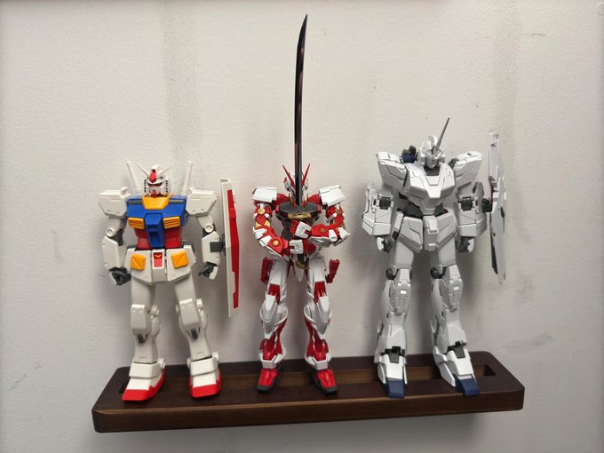 それぞれのデザインと個性が光る3体。今日も眺めて満足感MAX！🎨📷<💯