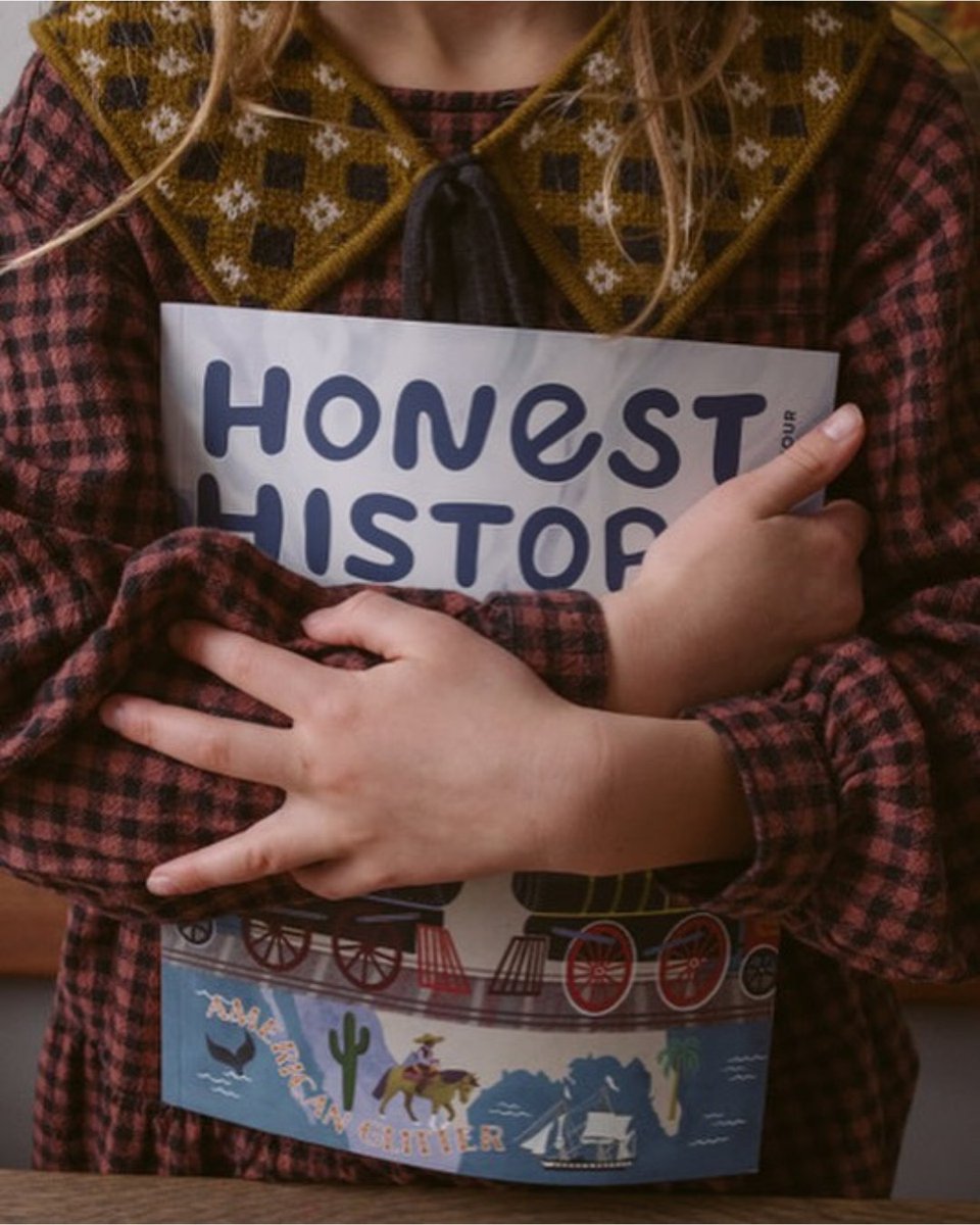 honest_history's tweet image. Have you read Issue 24, American Glitter, yet? ✨

📸: @emilieanneszabo

#childrensmagazine #childrensbooks #historyforkids