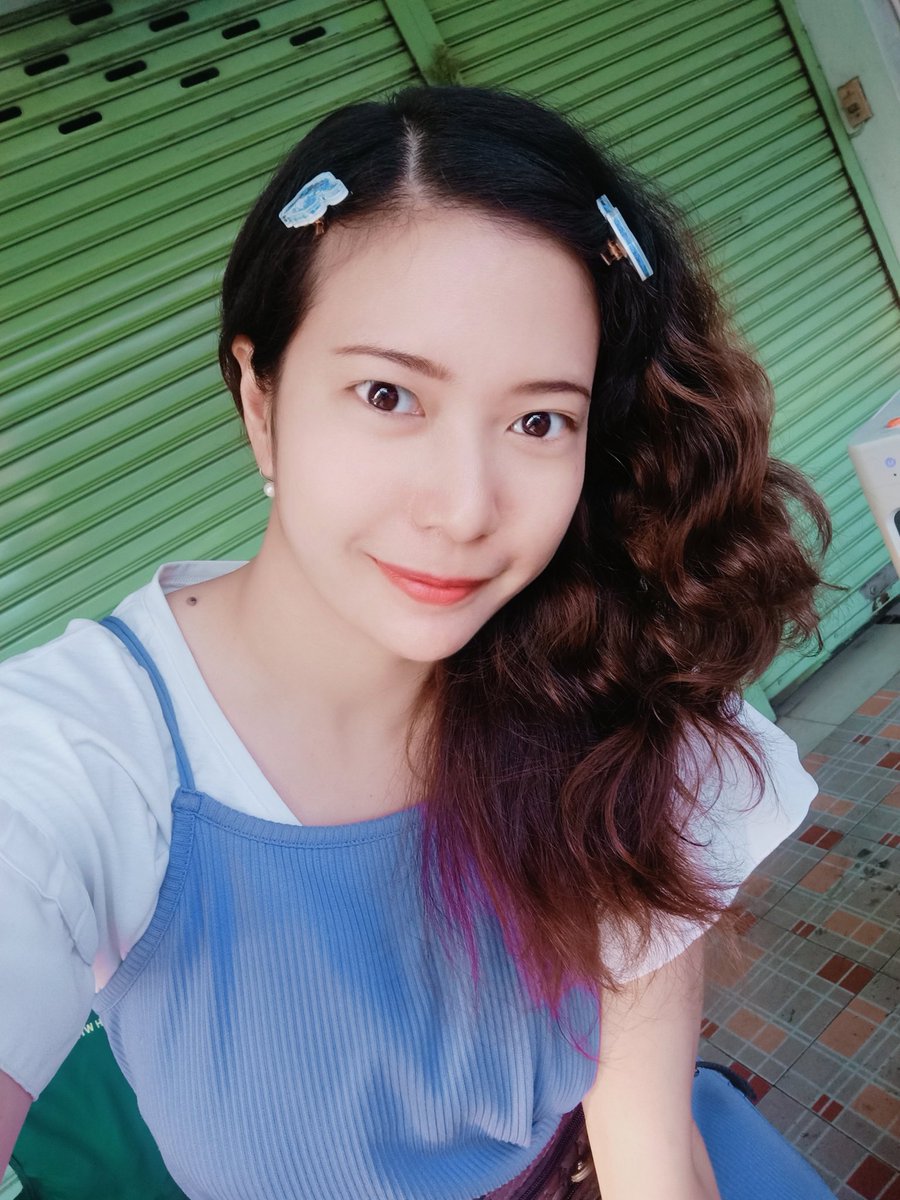 ROSiiZ2's tweet photo. วันนี้เงียบกว่าเมื่อวาน 4 เท่า
ถ่ายรูปเล่นๆ ไปเรื่อย 555+
#อุ๋งอุ๋ง #aungaung #ข้างcoolcondorama7 #โรสเนี๊ยว https://t.co/Mn0khkCvFA