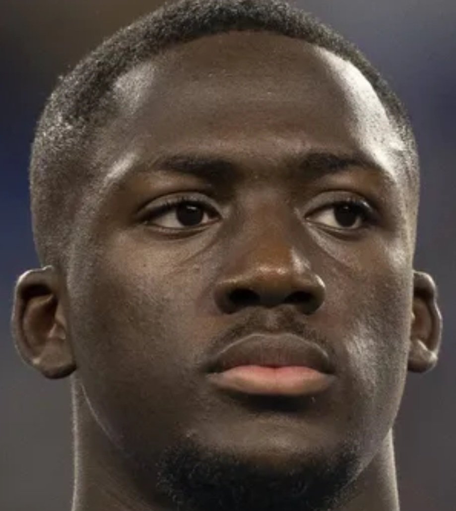 EFMinfofoot's tweet photo. #EXCL | @EFMinfofoot 🔴🔵
#Maestro
Paris veut Ibrahima Konaté 🇲🇫 et à récemment eu des échanges informel pour une arrivée à l'été 2025
Il est la priorité pour remplacer Marquinhos 🇧🇷
C'est une information en exclusivité @EFMinfofoot 🗞 https://t.co/6hNhLH7xSo